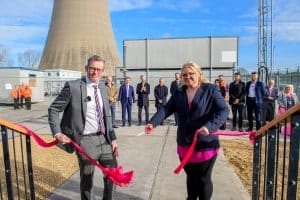 Rebecca Parry cuts ribbon with Dr James Cowan, STEP Programme Director - Photo Credit: Chris Vaughan Photography for UK Atomic Energy Authority/STEP